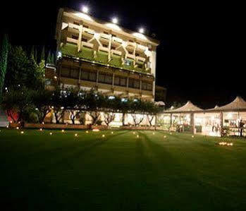Hotel Isola Di Lauria لاوريا إنفيريوري المظهر الخارجي الصورة